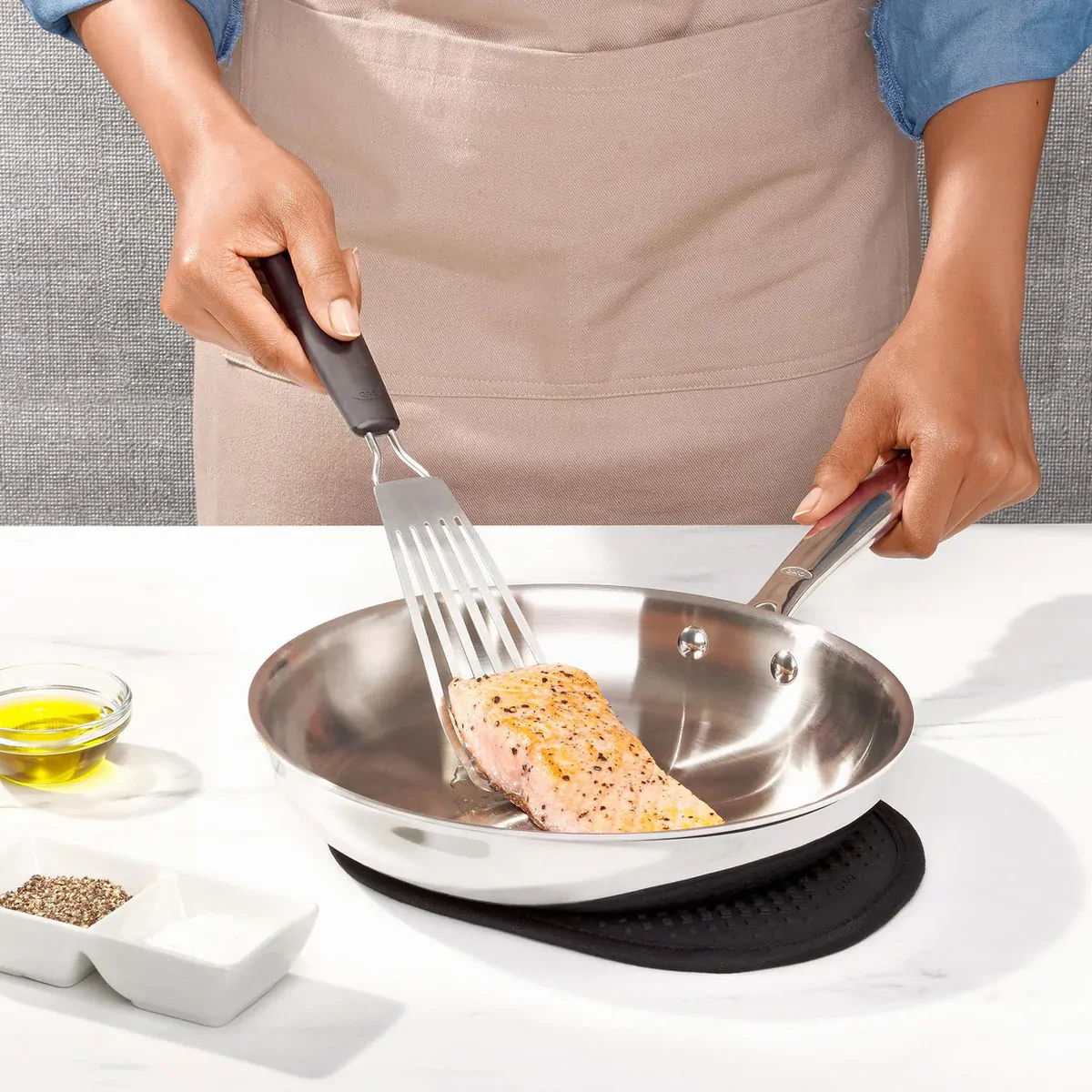 OXO Little Fish Turner