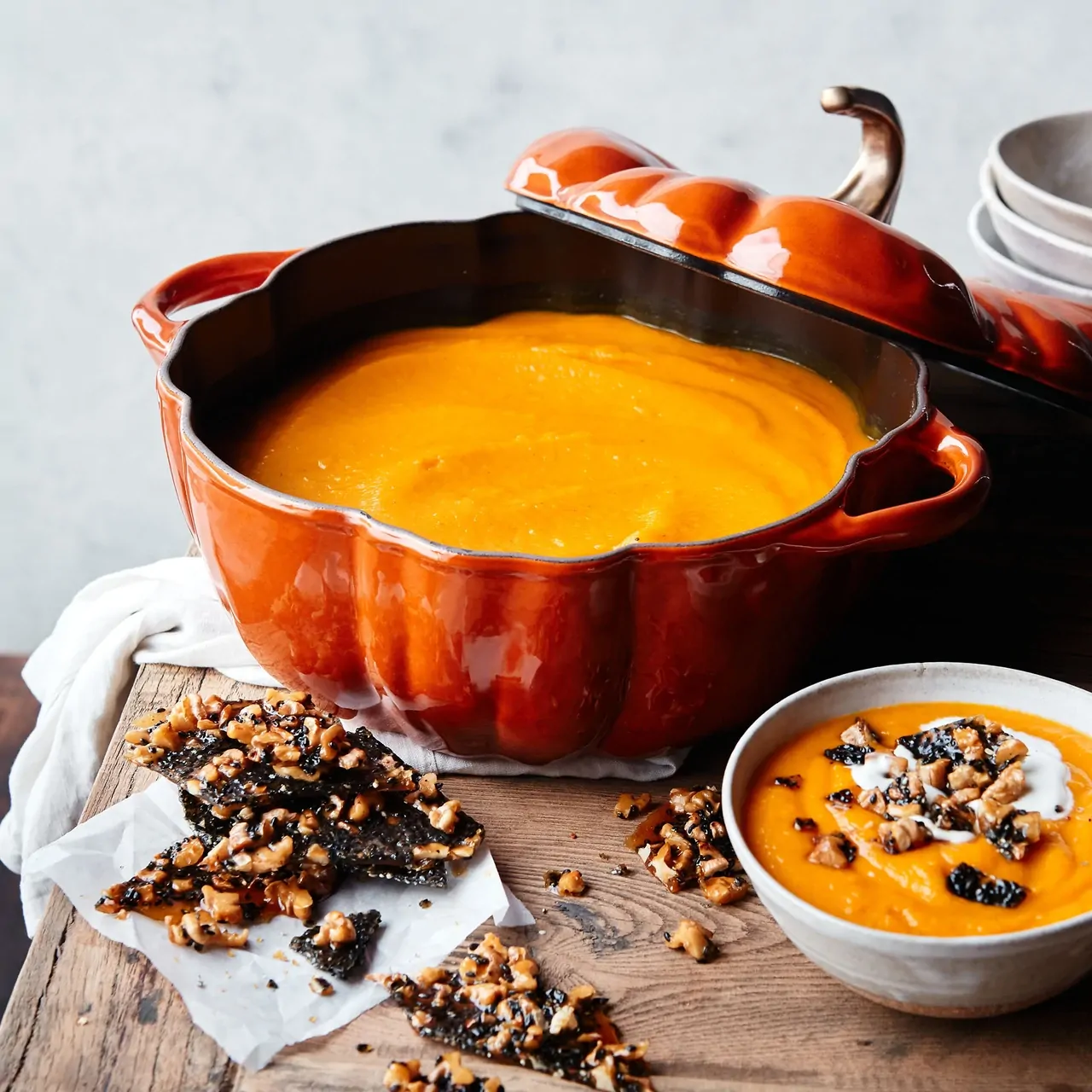 Staub Cast Iron Pumpkin Cocotte 24cm – Cinnamon