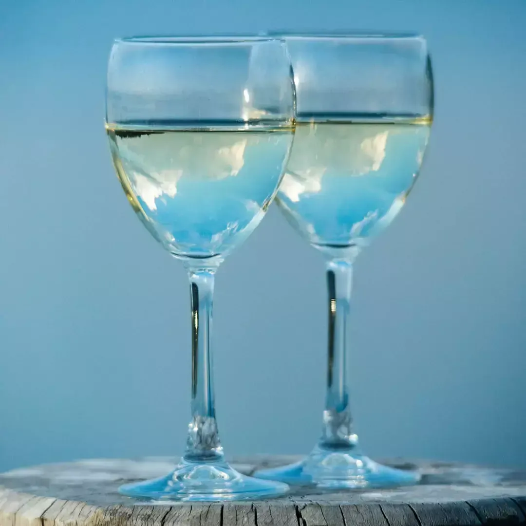 CROWN ATLAS GLASS GOBLET 310ml W/ POURLINE 150ml