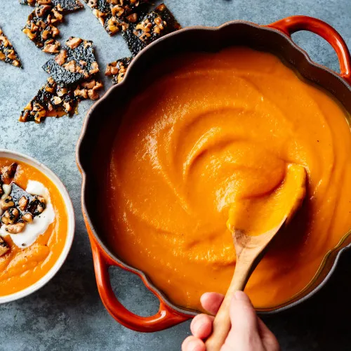 Staub Cast Iron Pumpkin Cocotte 24cm – Cinnamon