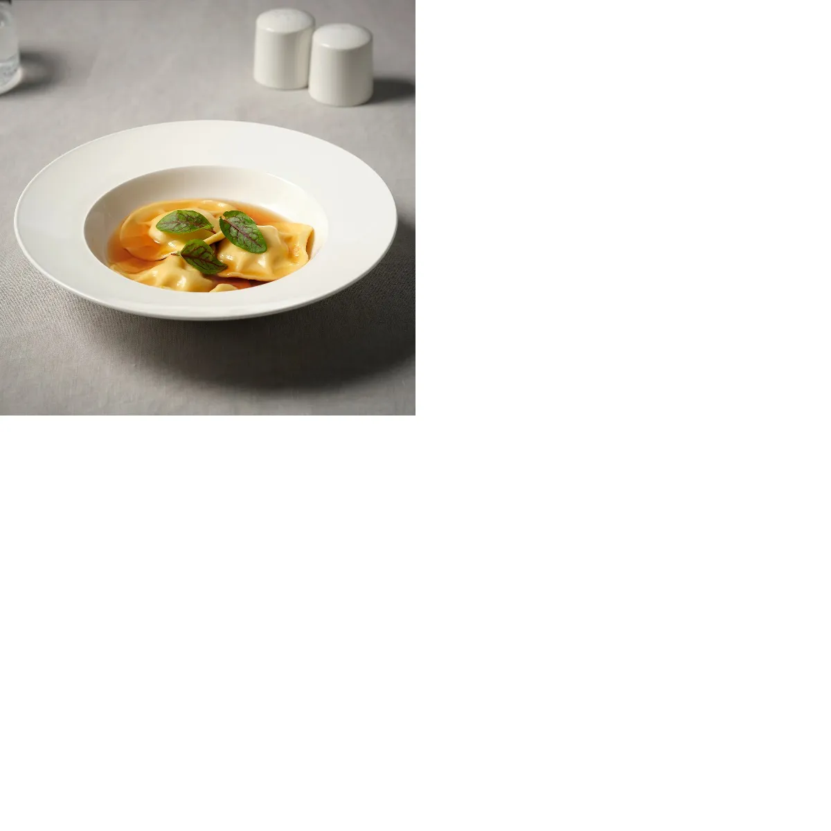 CORE WHITE PASTA/SOUP BOWL WIDE RIM 225mmØ x 45mm