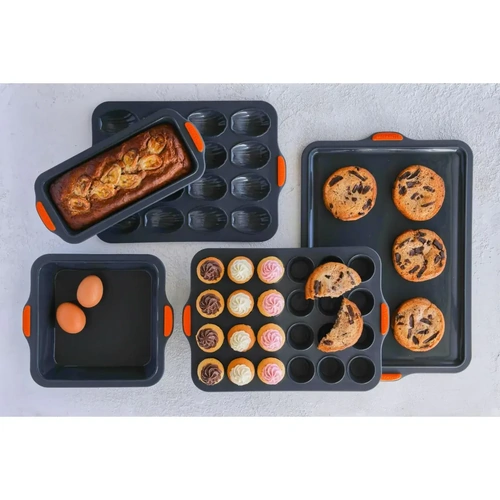 BAKEMASTER RE-INFORCED SILICONE MADELEINE PAN