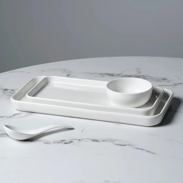 CORE WHITE CHINESE SPOON