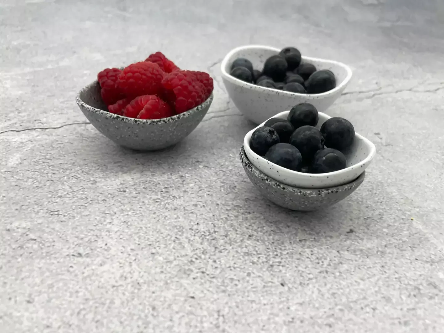 RYNER MELAMINE PEBBLE RAMEKIN 75mm / 60ml STONE GREY